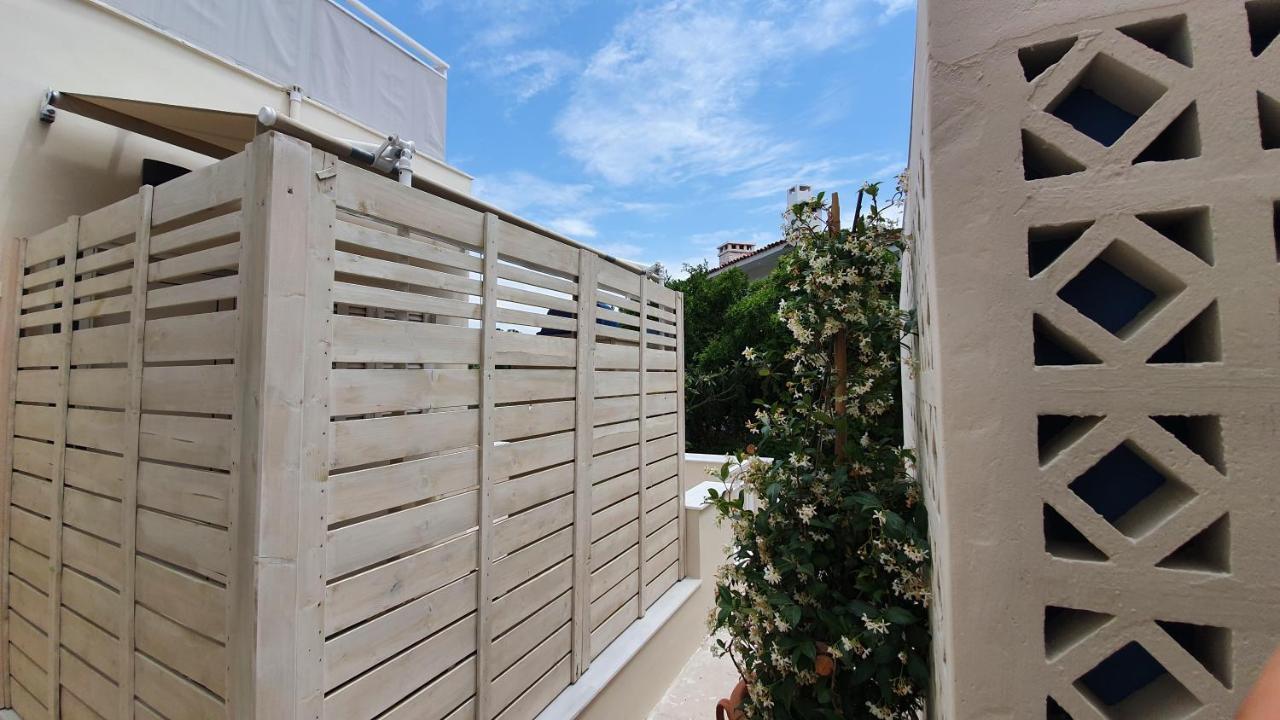 Cozy Seaside Studio In Lemos Vouliagmenis Athens Exterior photo